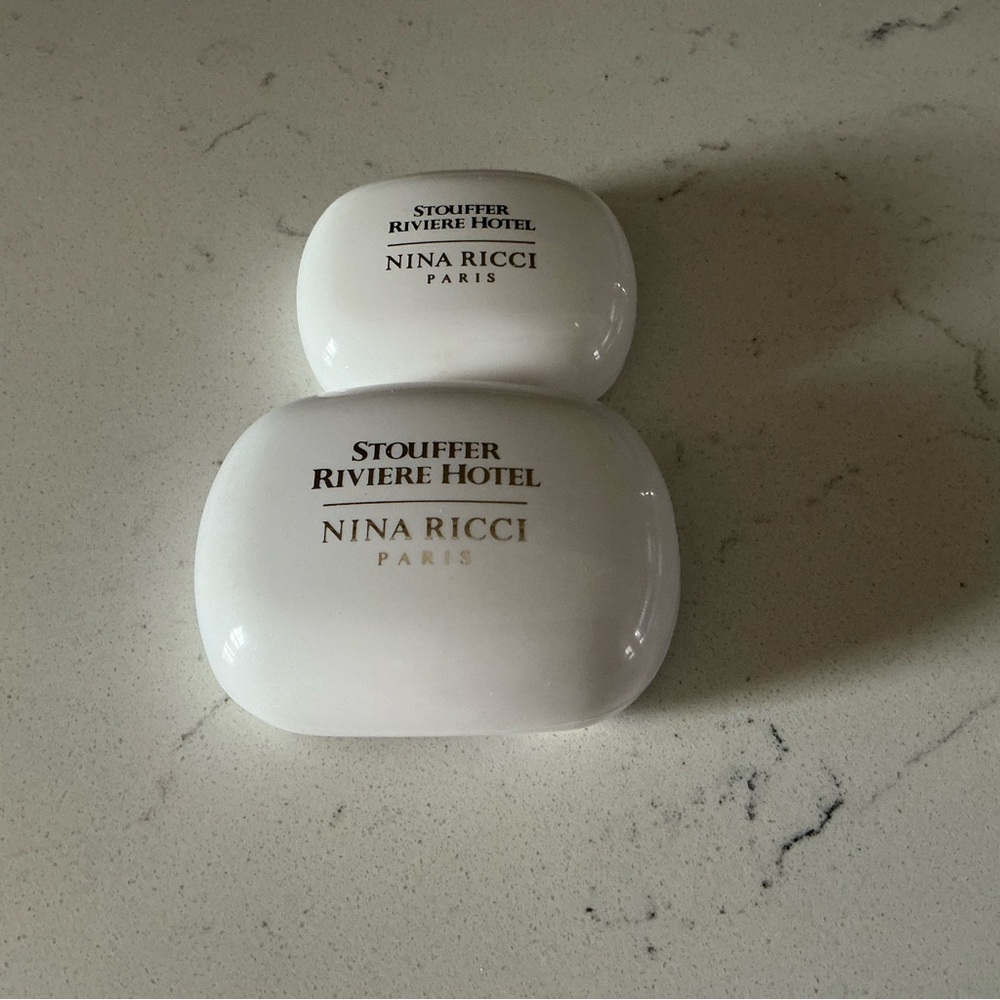 Nina Ricci Paris SIGNORICCI rare travel guest soap set of 2 50g & 25g with jars